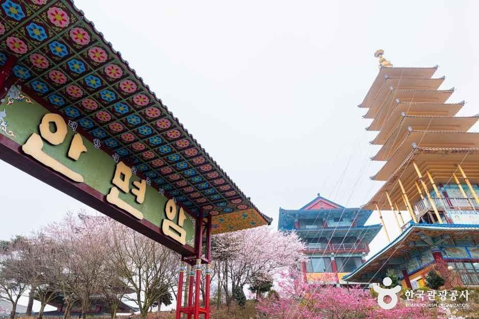 안면암 — 태안 백사장항·드르니항·삼봉