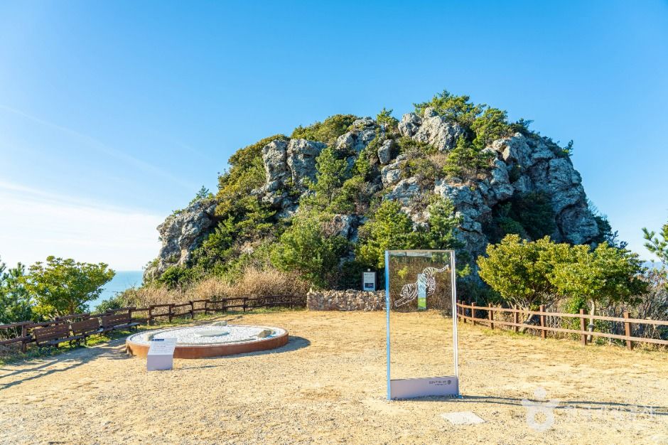 범바위 — 완도 청산도